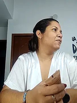 Samaraa Lee online show from 02-10-26, 11:47