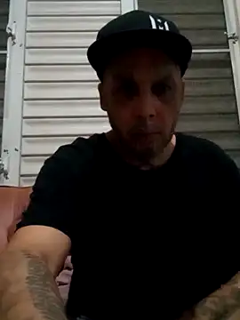 Snapshot of feoGG197 chatting on 11-15-25, 10:15 feoGG197 online show from 11-15-25, 10:15