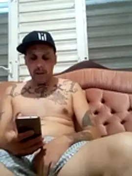 Snapshot of feoGG197 chatting on 11-25-25, 12:49 feoGG197 online show from 11-25-25, 12:49