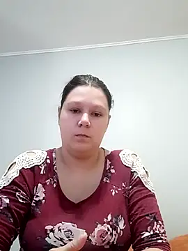 GlitterAuburn online show from 01-13-26, 01:38