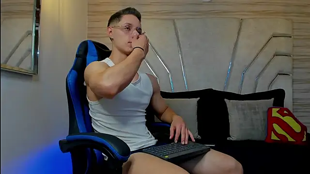 MAXTHOMSON online show from 02-13-26, 07:04