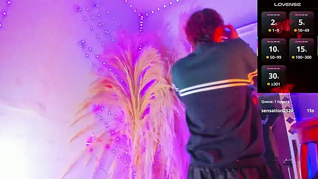 Leo Glow online show from 01-16-26, 01:59