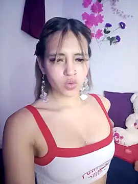 BellaChiquis  online show from 11-27-25, 04:58