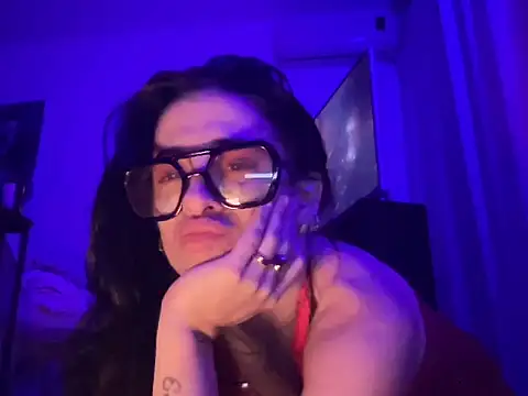 Snapshot of gatburna chatting on 11-09-25, 02:10 gatburna online show from 11-09-25, 02:10