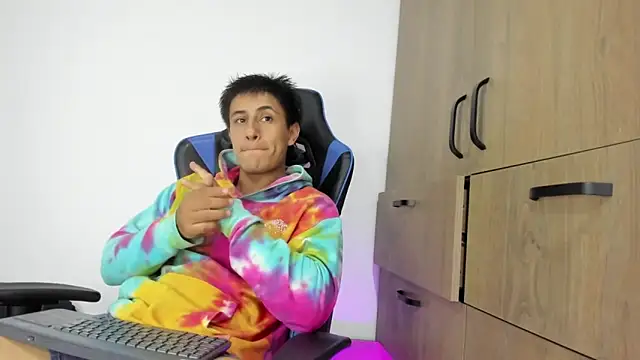 dorman boy online show from 11-22-25, 02:54