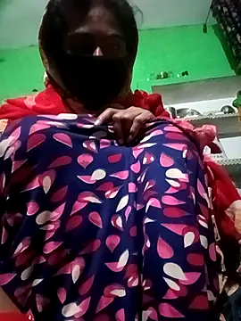 Snapshot of Rsr-1 chatting on 12-17-25, 10:16 Rsr-1 online show from 12-17-25, 10:16