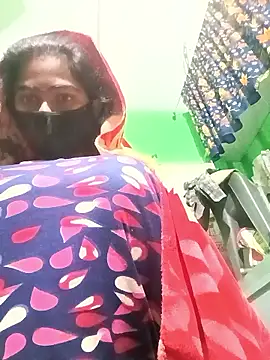 Snapshot of Rsr-1 chatting on 12-19-25, 11:12 Rsr-1 online show from 12-19-25, 11:12