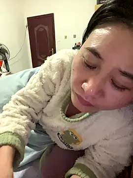 Snapshot of daaqnn chatting on 11-13-25, 02:27 daaqnn online show from 11-13-25, 02:27