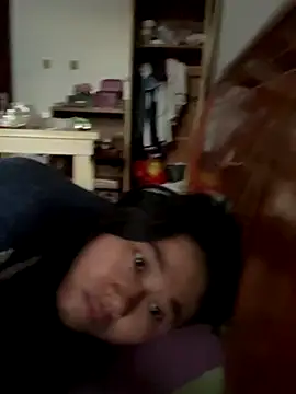 Snapshot of daaqnn chatting on 11-18-25, 10:47 daaqnn online show from 11-18-25, 10:47