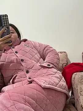 Snapshot of daaqnn chatting on 01-06-26, 12:31 daaqnn online show from 01-06-26, 12:31