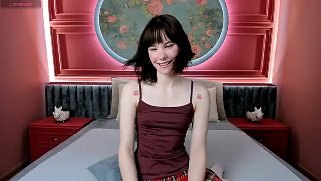 Snapshot of DoseOfDaisy chatting on 11-08-25, 12:27 DoseOfDaisy online show from 11-08-25, 12:27