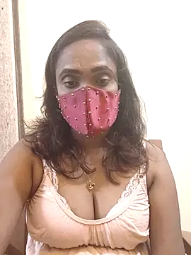 Queen-dhivya online show from 02-19-26, 01:18