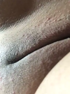 Snapshot of _-_-_gozada-___-_ chatting on 11-03-25, 02:02 - - gozada- - online show from 11-03-25, 02:02