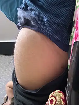 Snapshot of alan0ass chatting on 11-18-25, 01:04 alan0ass online show from 11-18-25, 01:04