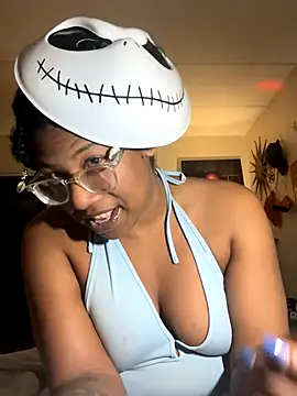 Snapshot of SpoiledLuxuriously chatting on 10-31-25, 09:05 SpoiledLuxuriously online show from 10-31-25, 09:05