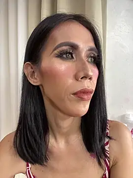 bellaUtops online show from 12-19-25, 09:49