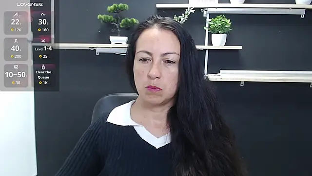 Lauryn Jones online show from 05-06-26, 04:56