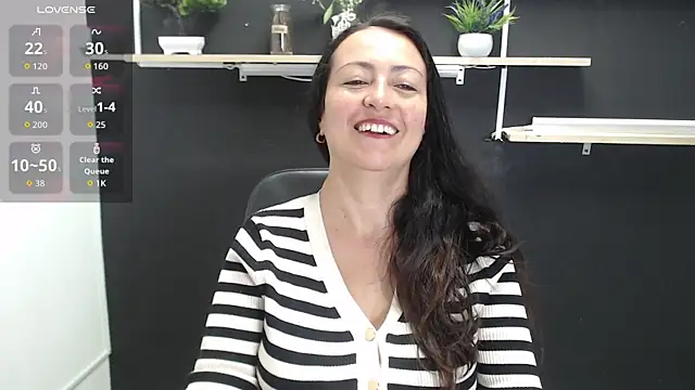 Lauryn Jones online show from 05-12-26, 05:21