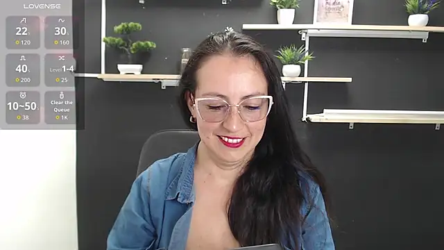 Lauryn Jones online show from 06-23-26, 07:23