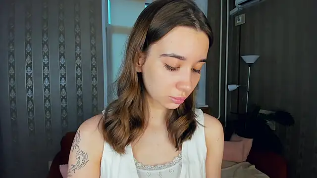 JacalynSchreiber online show from 11-18-25, 09:03