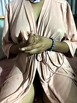 Snapshot of mcdeeXo chatting on 11-07-25, 01:00 mcdeeXo online show from 11-07-25, 01:00