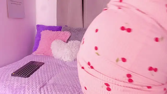 alanaa gomezz online show from 12-01-25, 06:57