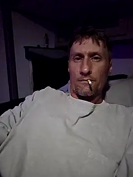 Snapshot of StringHerBell chatting on 11-15-25, 10:01 StringHerBell online show from 11-15-25, 10:01