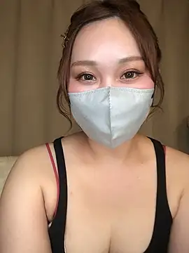 Snapshot of reika33 chatting on 11-02-25, 11:34 reika33 online show from 11-02-25, 11:34