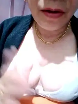 small-house123 online show from 12-20-25, 10:50