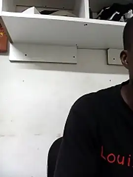 Snapshot of Ndodemnyama@xh chatting on 04-27-26, 10:24 Ndodemnyamaxh online show from 04-27-26, 10:24