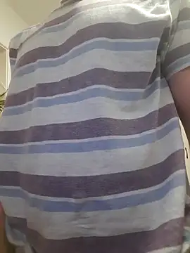 Snapshot of jigglethaypussi chatting on 03-09-26, 11:53 jigglethaypussi online show from 03-09-26, 11:53