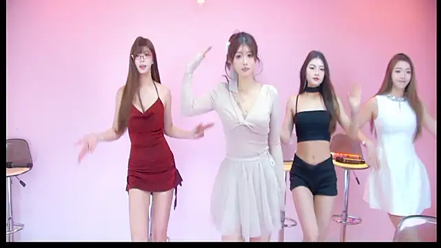 Snapshot of DX-003 chatting on 03-13-26, 11:17 DX-003 online show from 03-13-26, 11:17