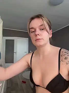 Snapshot of LisaFreierxx chatting on 04-04-26, 10:13 LisaFreierxx online show from 04-04-26, 10:13