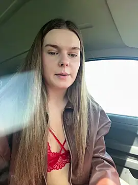 Snapshot of LisaFreierxx chatting on 05-03-26, 10:10 LisaFreierxx online show from 05-03-26, 10:10