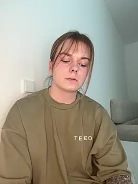 Snapshot of LisaFreierxx chatting on 05-11-26, 02:45 LisaFreierxx online show from 05-11-26, 02:45