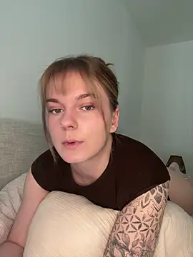 Snapshot of LisaFreierxx chatting on 05-22-26, 04:12 LisaFreierxx online show from 05-22-26, 04:12