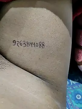 Snapshot of mahikumari878 chatting on 11-04-25, 07:57 mahikumari878 online show from 11-04-25, 07:57