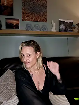 LittleSexyT online show from 11-10-25, 10:42