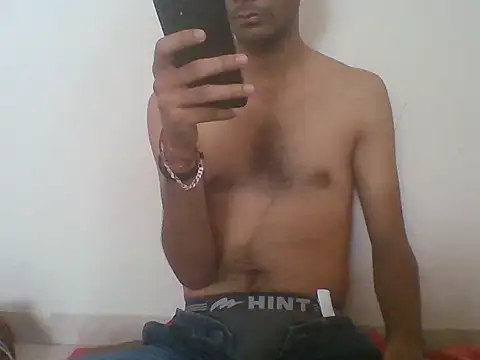 Snapshot of Bull_Dick_69 chatting on 04-29-26, 05:44 Bull Dick 69 online show from 04-29-26, 05:44