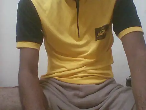 Snapshot of Bull_Dick_69 chatting on 05-11-26, 06:27 Bull Dick 69 online show from 05-11-26, 06:27