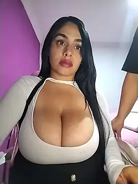 Snapshot of AngelsCouple- chatting on 05-31-26, 09:16 AngelsCouple- online show from 05-31-26, 09:16
