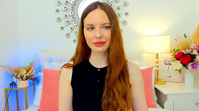 Snapshot of MonaRicci chatting on 06-19-26, 05:23 MonaRicci online show from 06-19-26, 05:23