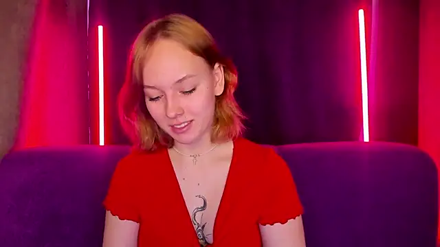 Snapshot of RikkiChoco chatting on 03-22-26, 01:20 RikkiChoco online show from 03-22-26, 01:20