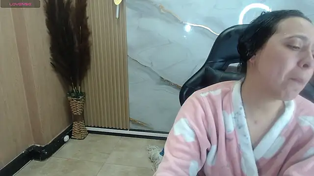 gabriella storm tf online show from 02-05-26, 01:21