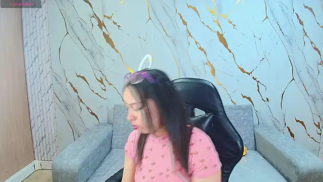 Snapshot of gabriella_storm_tf chatting on 02-13-26, 01:40 gabriella storm tf online show from 02-13-26, 01:40