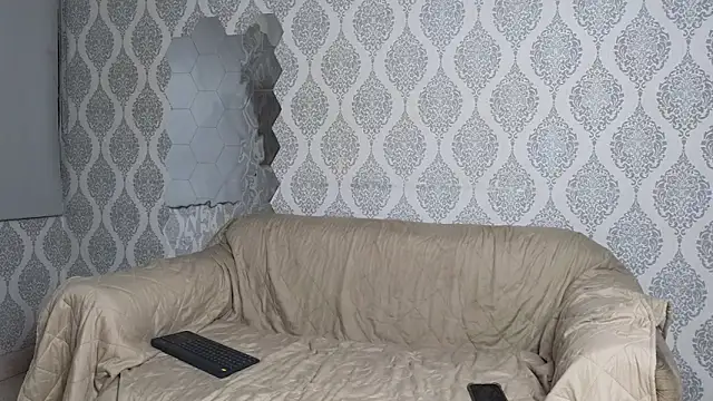 Boy savoy online show from 12-04-25, 07:28