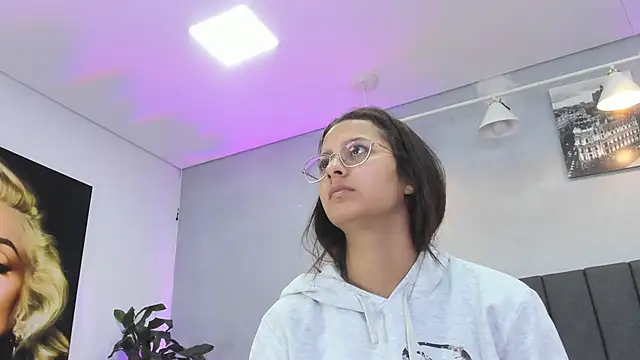 kendra london online show from 06-16-26, 11:24