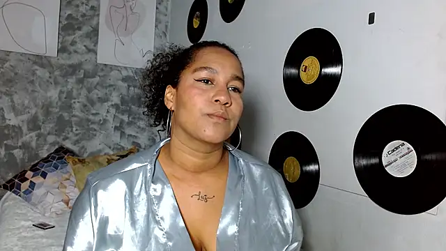 Ambar foxy online show from 01-07-26, 06:43