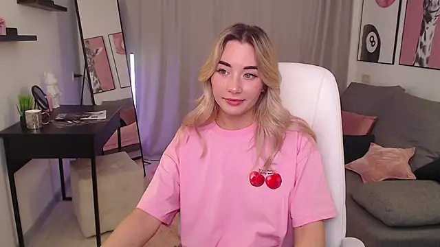 Rosie Mac online show from 11-13-25, 01:04