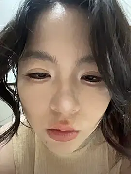 Snapshot of Sinicoco chatting on 03-18-26, 05:54 Sinicoco online show from 03-18-26, 05:54